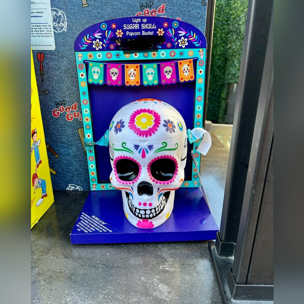 DAY OF THE DEAD Dia light up popcorn bucket(New and Sealed)